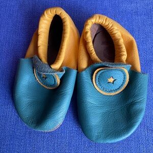 Softstar Roo Moccasins - toddler size 4 - barefoot